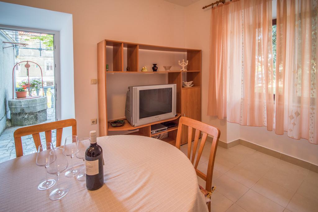 Apartment Ana 1 Malinska Ngoại thất bức ảnh