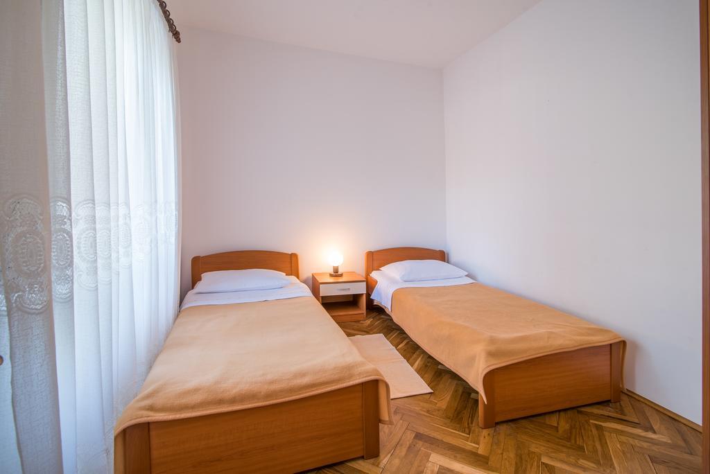 Apartment Ana 1 Malinska Ngoại thất bức ảnh