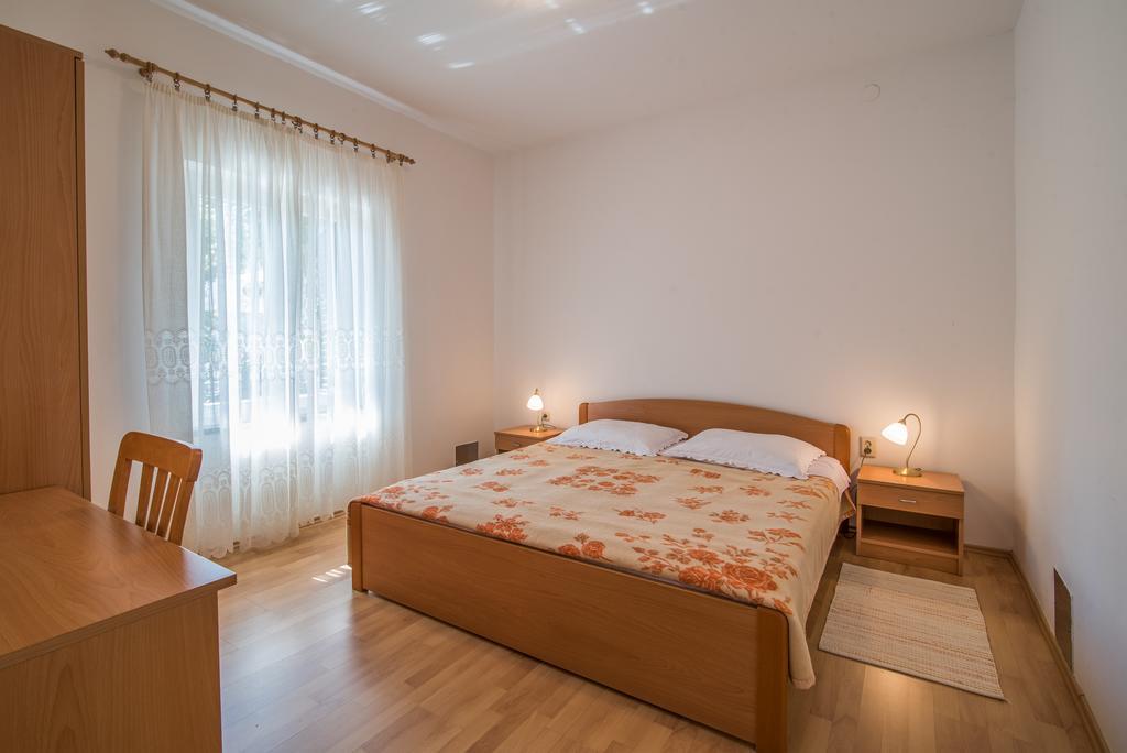 Apartment Ana 1 Malinska Ngoại thất bức ảnh