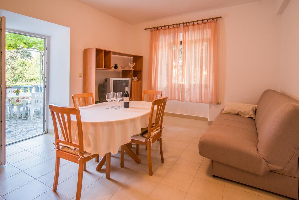 Apartment Ana 1 Malinska Ngoại thất bức ảnh