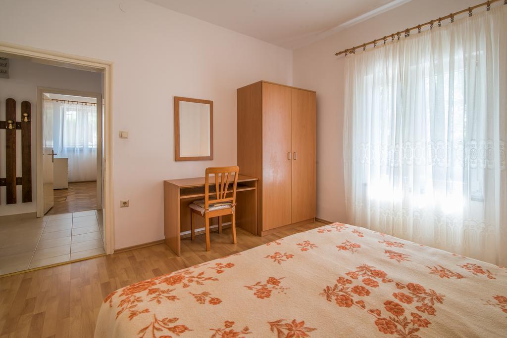 Apartment Ana 1 Malinska Ngoại thất bức ảnh